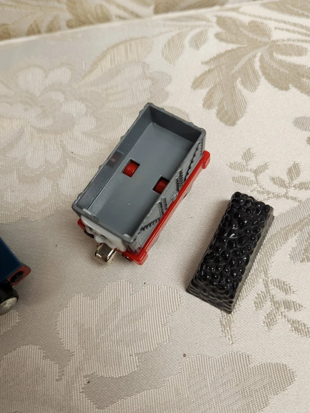 Thomas & Friends FERDINAND & Troublesome Truck Metal Die Cast Magnet Trains
